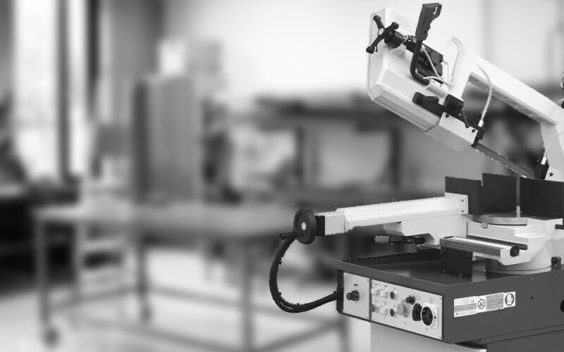 Band saw machines: Manual and gravitational band saw machines